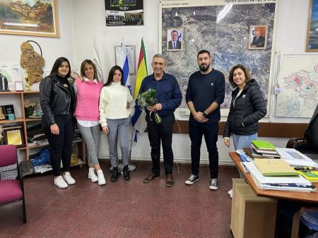 الجمعية التطوعية تجري جولة في قرية جن ولقاء مع رئيس المجلس المحلي